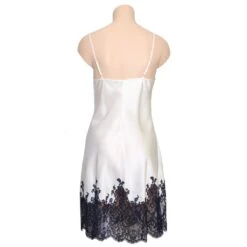 100% Seide Negligé CAPRICE Mittellang Mit Spitze Marjolaine -MAISON LEJABY Verkaufsgeschäft seidenneglige caprice cap0104 naturel tintenblau marjolaine rueck