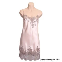 100% Seide Negligé CAPRICE Mittellang Mit Spitze Marjolaine -MAISON LEJABY Verkaufsgeschäft seidenneglige caprice cap0104 puder asche 0322 marjolaine