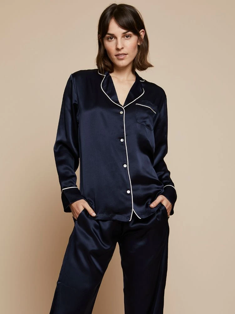 100% Seide Schlafanzug Elisabetha FULLMOON SKY Dunkelblau Von Radice 5 100% Seide Schlafanzug Elisabetha FULLMOON SKY Dunkelblau Von Radice – Bild 3