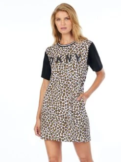 Sleepshirt LEAVING OUR MARK Von DKNY Sleepwear 7 Sleepshirt LEAVING OUR MARK Von DKNY Sleepwear -MAISON LEJABY Verkaufsgeschäft sleepshirt leopard yi2322410 152 dkny 1 1 1