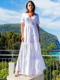 Sommerkleid Mit Spitze ARIANNA Lang Weiß Von Laetitia Beachwear -MAISON LEJABY Verkaufsgeschäft sommerkleid weiss lang a141 arianna laetitia beachwear 1