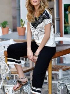 Viscose Pyjama SCHWARZ CREME Von Chiara Fiorini 7 Viscose Pyjama SCHWARZ CREME Von Chiara Fiorini -MAISON LEJABY Verkaufsgeschäft strandanzug schwarz creme cf9847 chiara fiorini 2 1