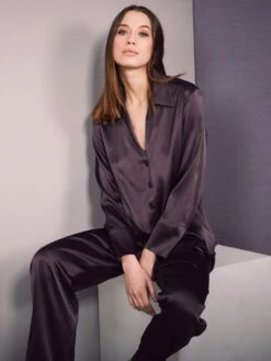 Stretchseide Schlafanzug SLOANE STREET Exclusiv Eva B. Bitzer 19 Stretchseide Schlafanzug SLOANE STREET Exclusiv Eva B. Bitzer -MAISON LEJABY Verkaufsgeschäft stretch seide pyjama exclusiv 27319271 terra eva bitzer 4