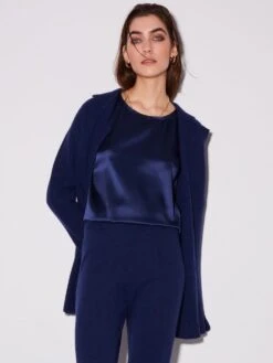 Strickjacke WOLLMIX Mit Knöpfen Von Chiara Fiorini 11 Strickjacke WOLLMIX Mit Knöpfen Von Chiara Fiorini -MAISON LEJABY Verkaufsgeschäft strickjacke wollmix blu cf1338 chiara fiorini