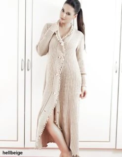 Morgenmantel FILU LANG Merino-Strick Von Paolucci 11 Morgenmantel FILU LANG Merino-Strick Von Paolucci -MAISON LEJABY Verkaufsgeschäft strickmantel filu lang hellbeige paolucci 1 1