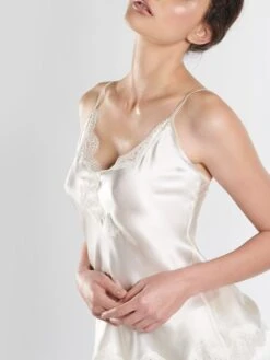 100% Seide Top TOI MON AMOUR Satin Von Aubade 25 100% Seide Top TOI MON AMOUR Satin Von Aubade -MAISON LEJABY Verkaufsgeschäft top seide perlmut ms38 soie d amour aubade 6 2 1 1 1