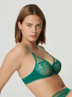 Spitze Bügel-BH SIN Von Maison Lejaby 23 Spitze Bügel-BH SIN Von Maison Lejaby -MAISON LEJABY Verkaufsgeschäft triangle spitzen dunkelgruen bh sin malachite maison lejaby 2 1