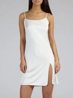 100% Seide Unterkleid MOYENNE Aus Wirkseide Von Gattina 14 100% Seide Unterkleid MOYENNE Aus Wirkseide Von Gattina -MAISON LEJABY Verkaufsgeschäft unterkleid seidenjersey moyenne 80330 champagner 2 gattina