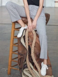 Wolle Kaschmir Lounge-Hose ALANA 96 Von Pain De Sucre Suggest 14 Wolle Kaschmir Lounge-Hose ALANA 96 Von Pain De Sucre Suggest -MAISON LEJABY Verkaufsgeschäft wolle lounge hose alana grau pain de sucre suggest 5