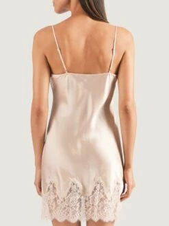 100% Seide Negligé TOI MON AMOUR Von Aubade -MAISON LEJABY Verkaufsgeschäft z seide neglige ms40 goldsand 3 soie d amour aubade